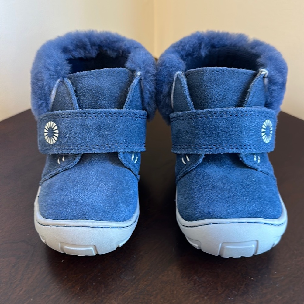 New, without box. UGG size 6 (toddler) navy boots